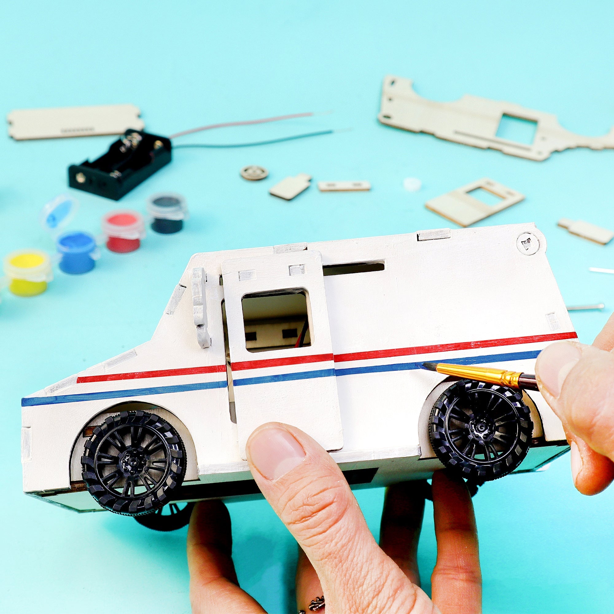 Delivery Truck STEM Kit – Build, Paint & Power a Moving Mail Truck